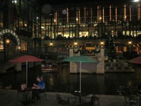 01.sa.Riverwalk.JPG