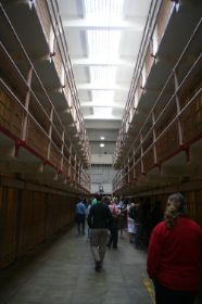 64.5 SF alcatraz cellen.jpg
