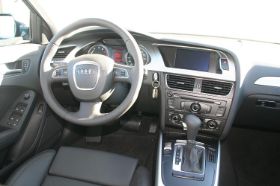 12.audi.interieur.jpg