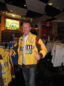 110.LV m en m store 3.jpg